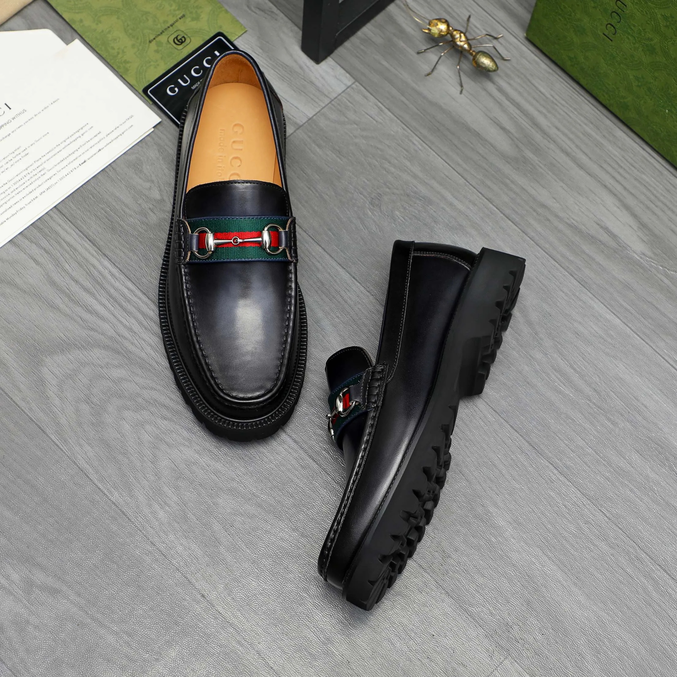 Men's shoes 💰p560 Product trademark: GUCCI "Gucci" business slip-on leather shoes Regular size: 38-46 (38.45.46 custom-made, non-returnable) Product materials: Selected pearlescent cowhide upper, cowhide lining, non-slip rubber outsole